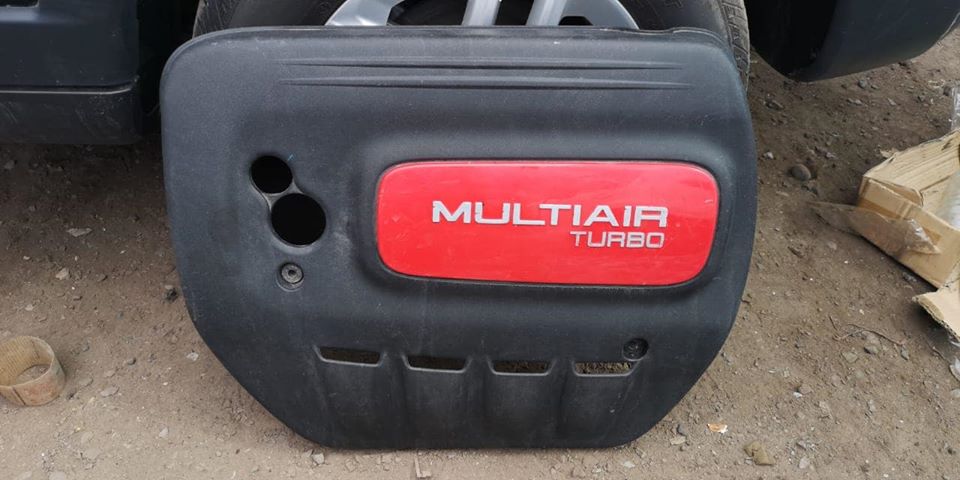 TAPA DE MOTOR DODGE  DART 2013 AL 2018